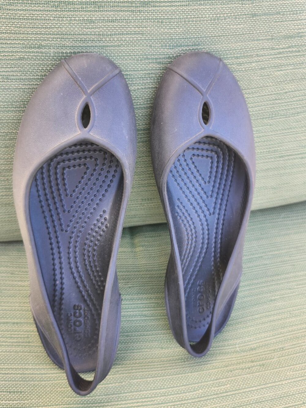 Crocs Womens Olivia II Navy Blue Iconic Comfort Flats Water Shoes Size 5